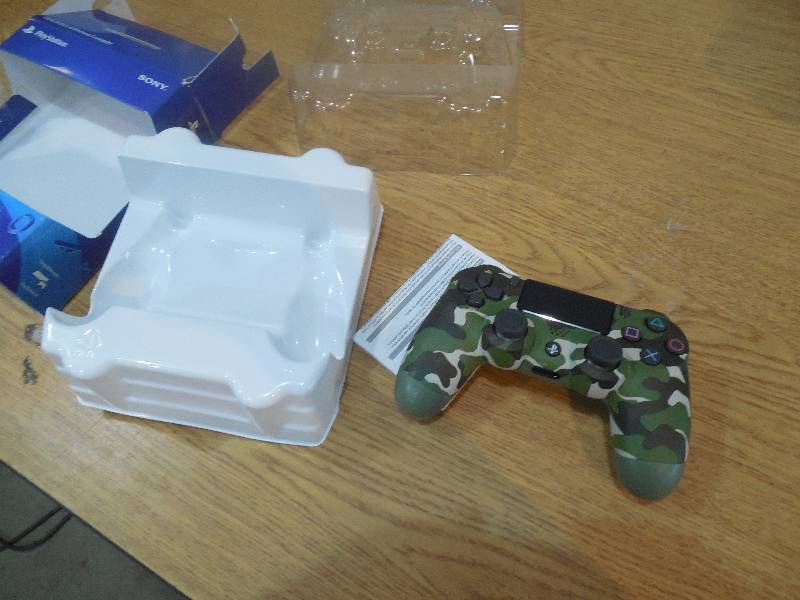 lot 70 image: Sony PlayStation 4 DualShock Wireless Controller - Green