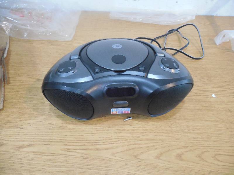 lot 73 image: Digital Zone Bluetooth CD Boombox with FM Tuner