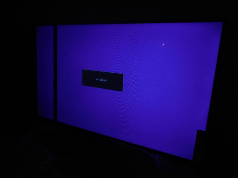 lot 74 image: AVGO 43 1080p LED TV