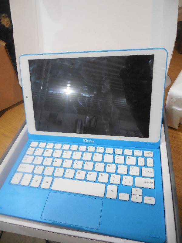 lot 90 image: Kurio Smart 8.9 HD Touch Screen 32GB Windows 8.1 2-in-1 Tablet with Detachable Keyboard and Parental Control