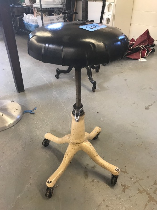 lot 207 image: OLD ADJUSTABLE OFFICE  EXAM STOOL