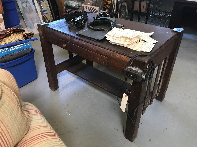 lot 210 image: OLD HEAVY DUTY SHOP TABLE