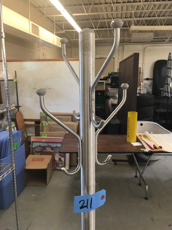 lot 211 image: BRUSHED STAINLESS COAT  HAT RACK
