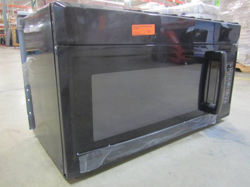 lot 40 image: MAGIC CHEF 1.6 CU. FT. OVER THE RANGE MICROWAVE IN BLACK