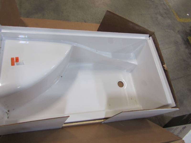 lot 14 image: AQUATIC ACRYLX CORONADO SINGLE THRESHOLD ACRYLIC SHOWER PAN WITH RIGHT DRAIN IN WHITE