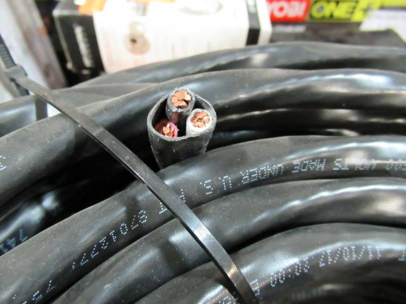 lot 50 image: SOUTHWIRE 500 FT. 103 BLACK STRANDED CU WG TRAY CABLE