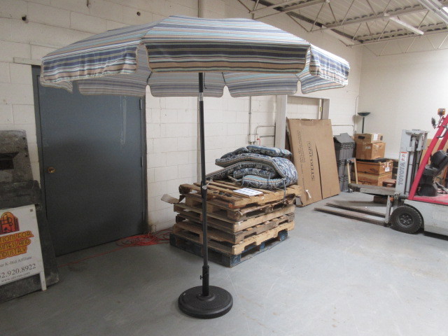 PATIO UMBRELLA