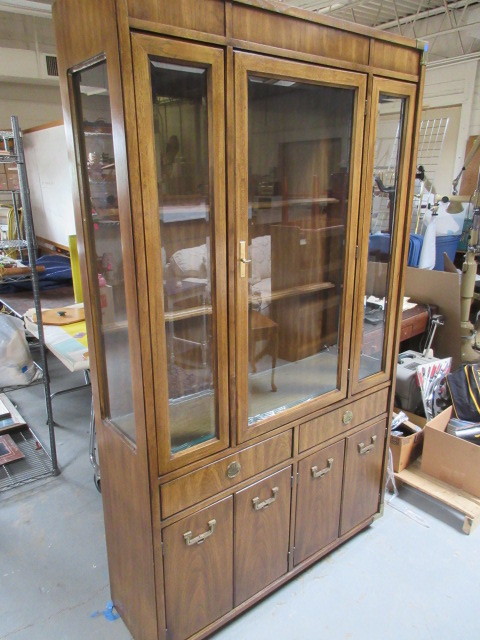 HUNTLEY CHINA CABINET