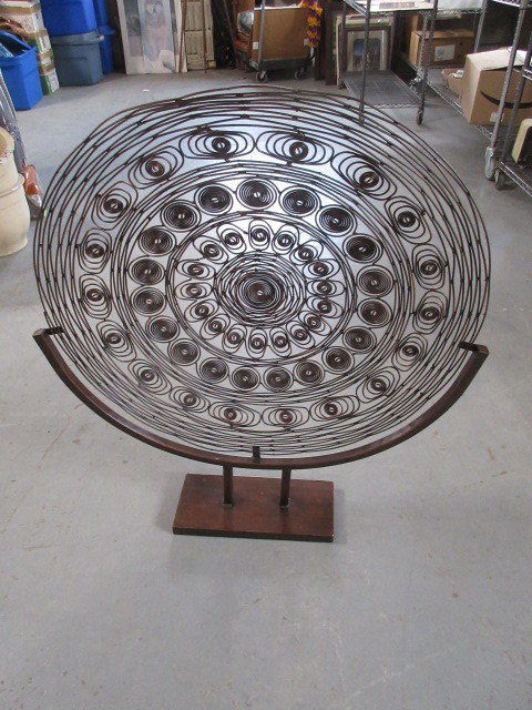WIRE ART ON STAND