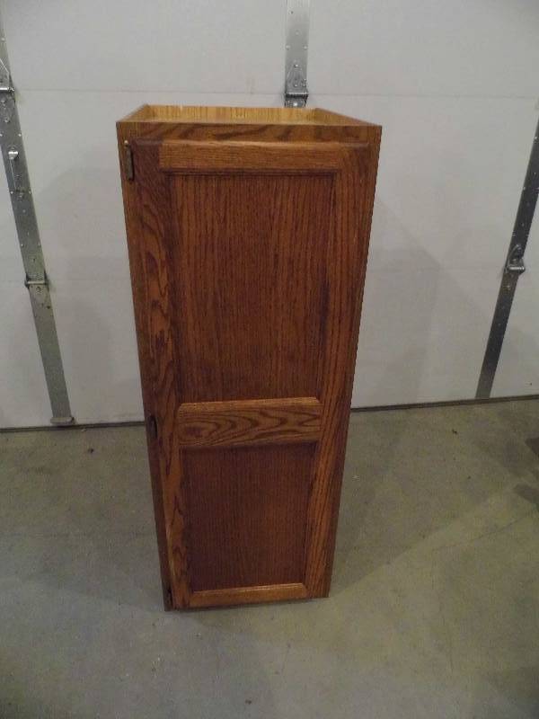 lot 25 image: Cabinet