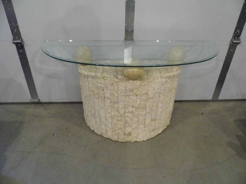 lot 28 image: Rock 12 Table