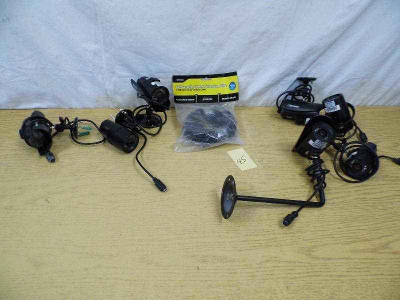 lot 45 image: Lot of 7 Defender Cameras