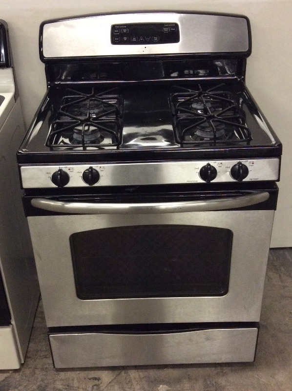 lot 9 image: GE 4 Burner Gas Stove
