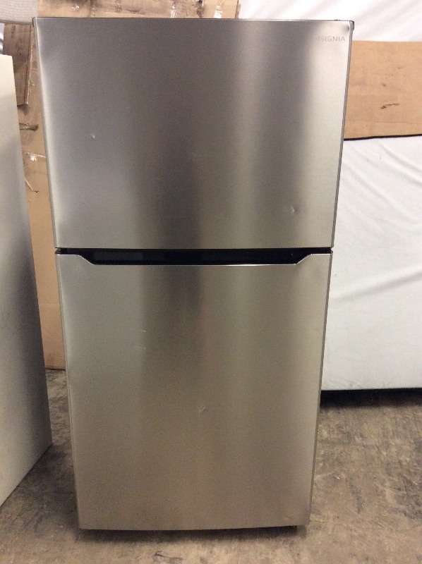 insignia - 21 cu. ft. top-freezer refrigerator - stainless steel