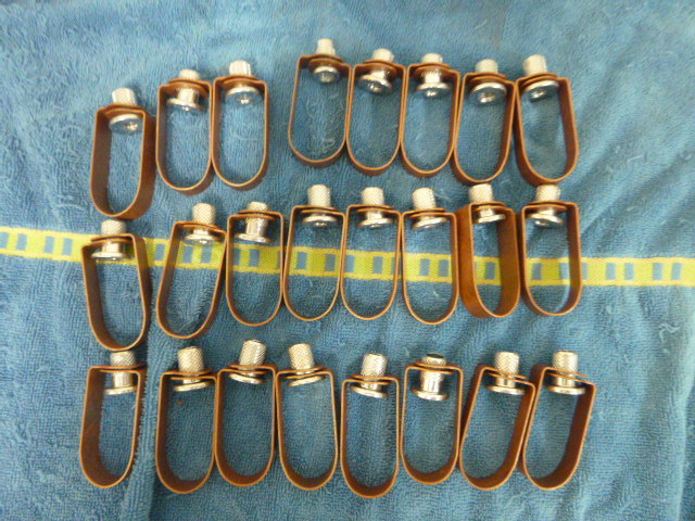 24 Copper Pipe Hangers