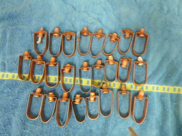 25 Copper Pipe Hangers