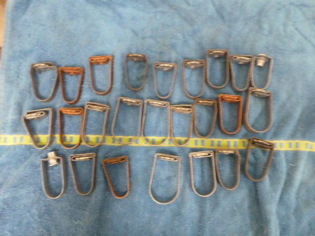 25 Copper Pipe Hangers