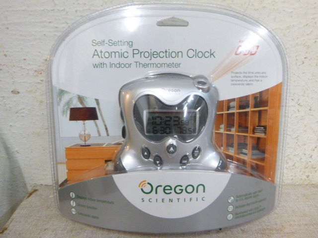 Oregon Scientific Atomic Projection Clock