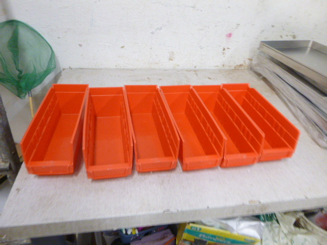 6 Plastic Parts Bins