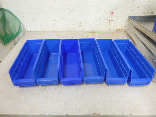 6 Plastic Parts Bins