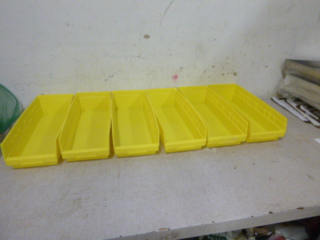 6 Plastic Parts Bins