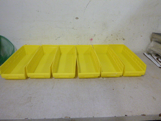 6 Plastic Parts Bins