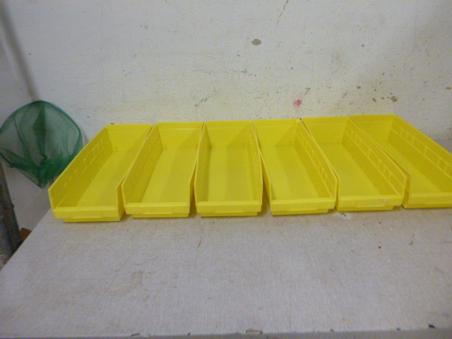 6 Plastic Parts Bins