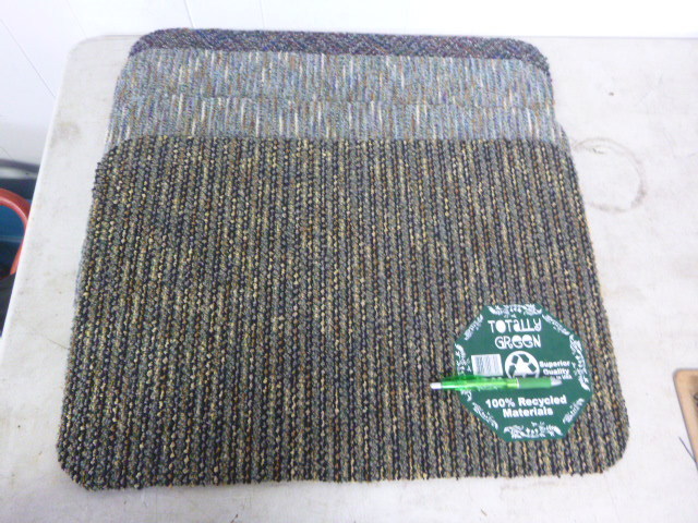 4 Totally Green Mats