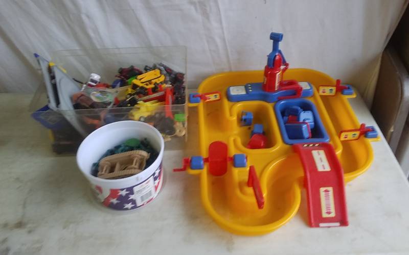 Water Toy, Tub Of Cars & Trucks, Army Men