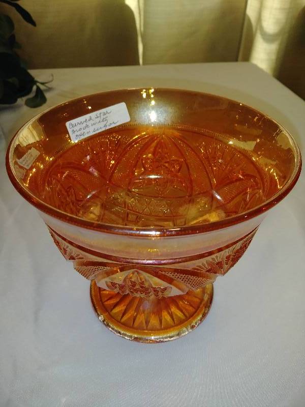 lot 148 image: Brockwitz, Curved Star, Marigold, Open Sugar