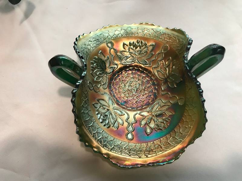 lot 169 image: Fenton, (1911), Pond Lily, Green, Bonbon
