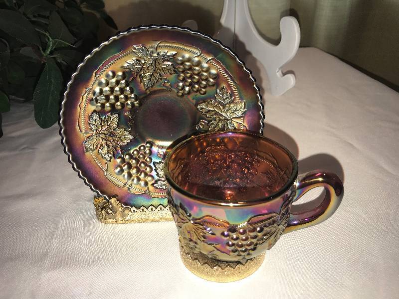 lot 173 image: Northwood Grape and Cable, Amethyst,  cup and saucer