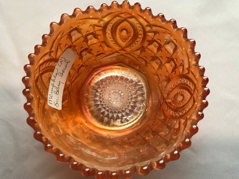 lot 176 image: Northwood, Memphis, Marigold, Small Berry Bowl