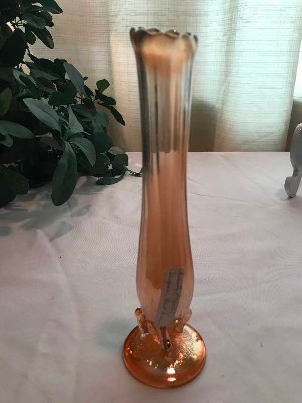 lot 180 image: Dugan, Beauty (twigs) Marigold, Bud Vase