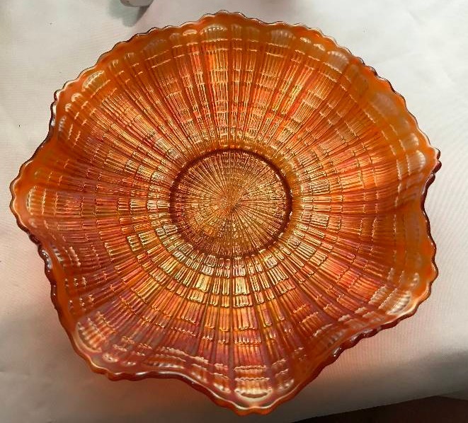 lot 196 image: Fenton plaid Marigold bowl
