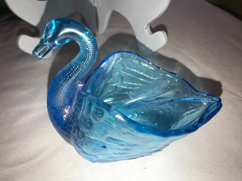 lot 224 image: Dugan Northwood Swan Celeste blue dark ice blue Swan Master salt
