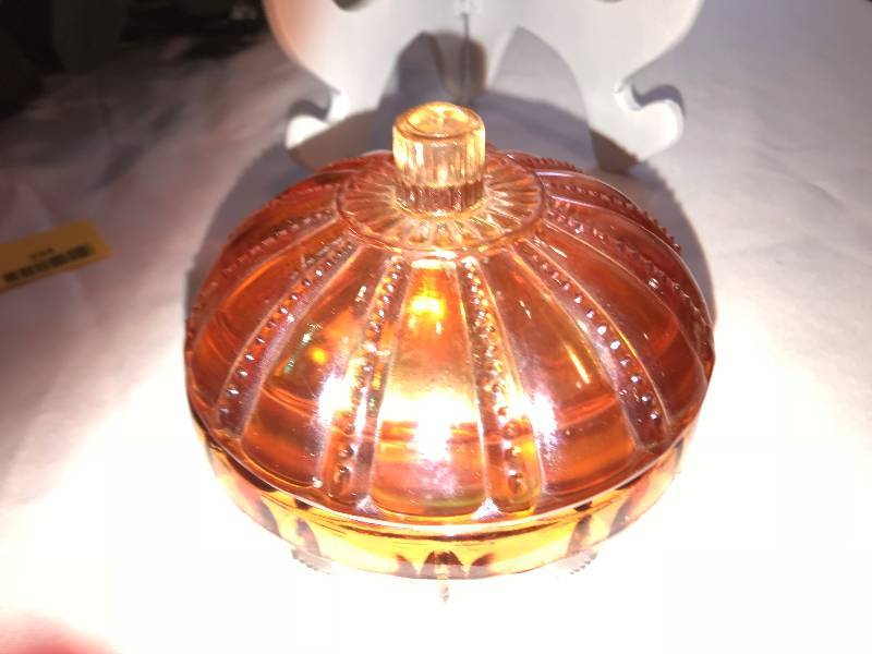 lot 234 image: U.S. glass Diamond Point columns 1938 Marigold powder jar to pieces