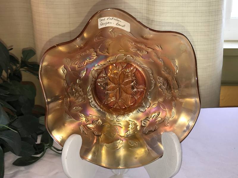 lot 248 image: Dugan 6 pedals Marigold bowl