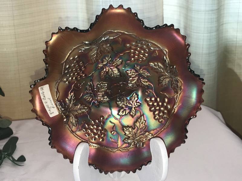 lot 268 image: Northwood 1910 grape and cable amethyst bowl