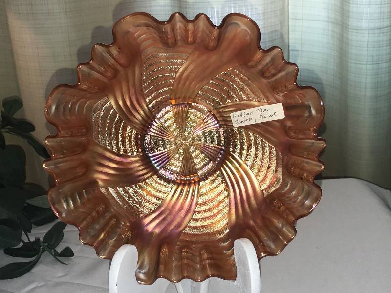 lot 278 image: Fenton 1911 ribbon tie Marigold bowl