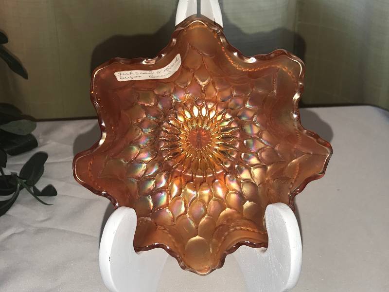 lot 281 image: Dugan fish and scales beads Marigold small bowl