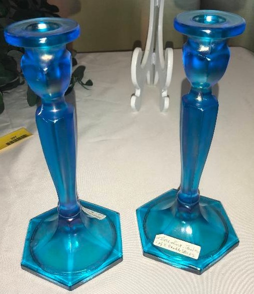 lot 297 image: Fenton Florentine blue candlesticks (2)