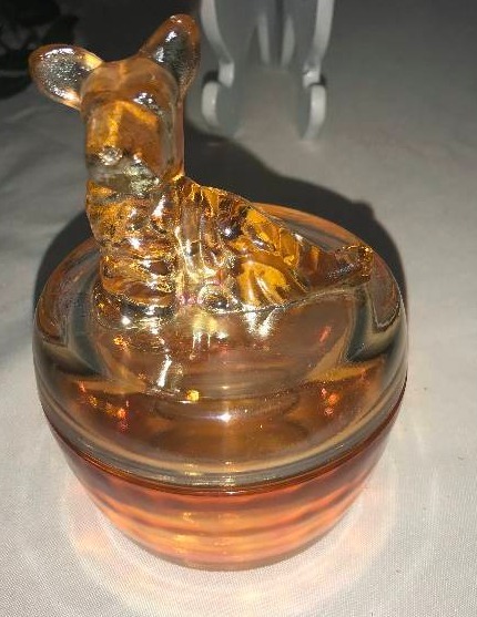 lot 299 image: Jeanette Scotty Marigold powder jar