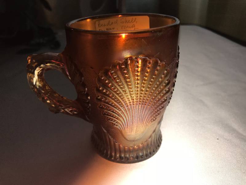 lot 316 image: Dugan, beaded shell, Marigold, mug,