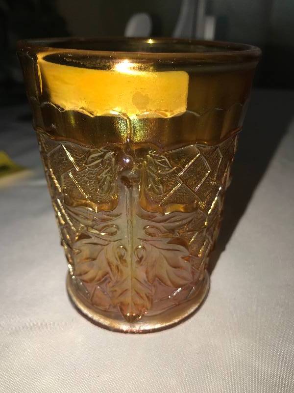 lot 317 image: Dugan, Maple Leaf, marigold, tumbler