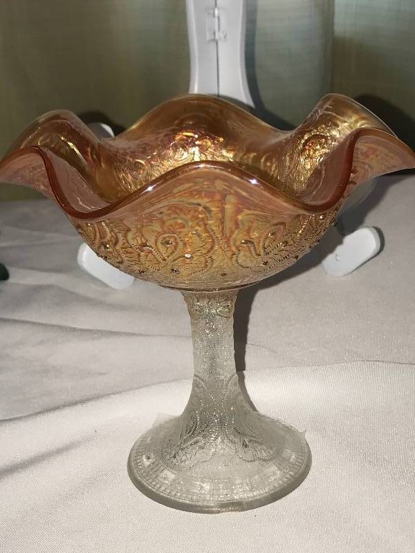 lot 332 image: Fenton, stream of hearts, Persian Medallion, Marigold, compote,