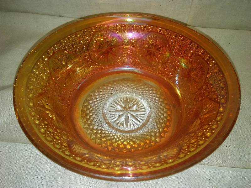 lot 405 image: Star and Hobs Bowl