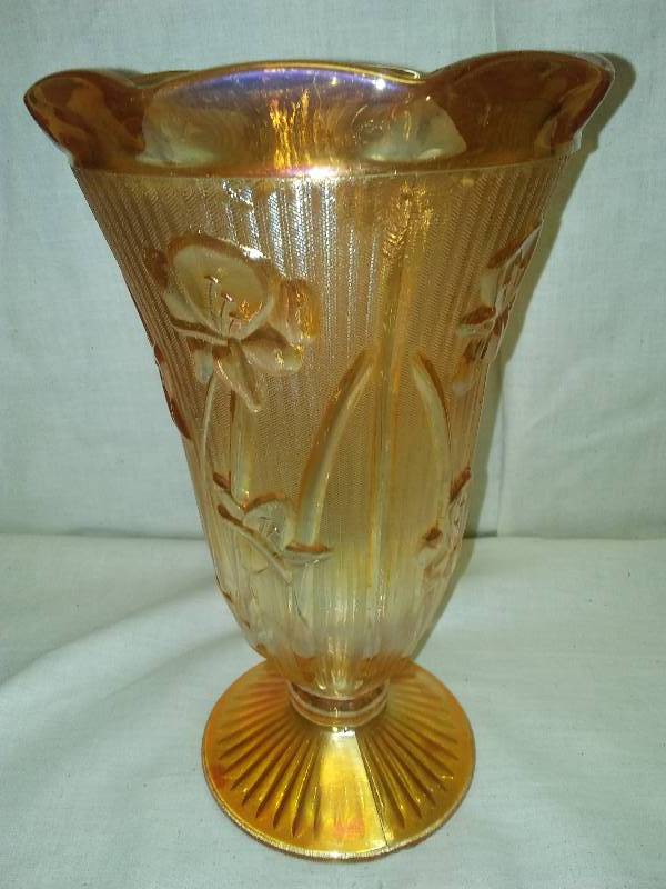 lot 417 image: Iris Vase, Marigold