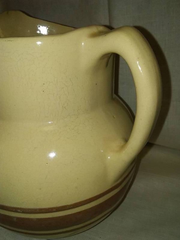 lot 403 image: Brown Banded Pitcher