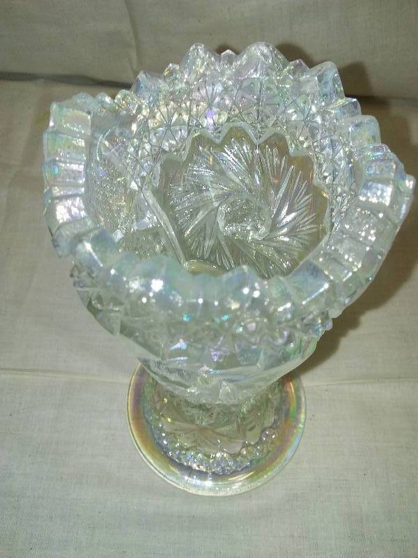 lot 408 image: Buzzsaw Vase